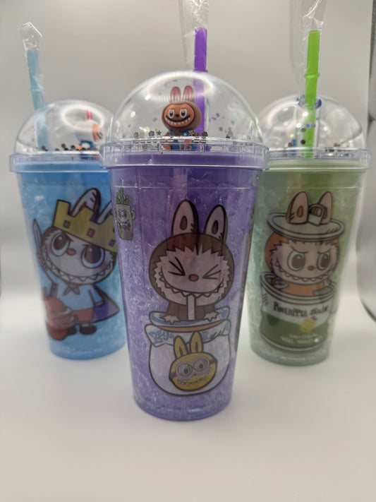 Drinking cup with straw