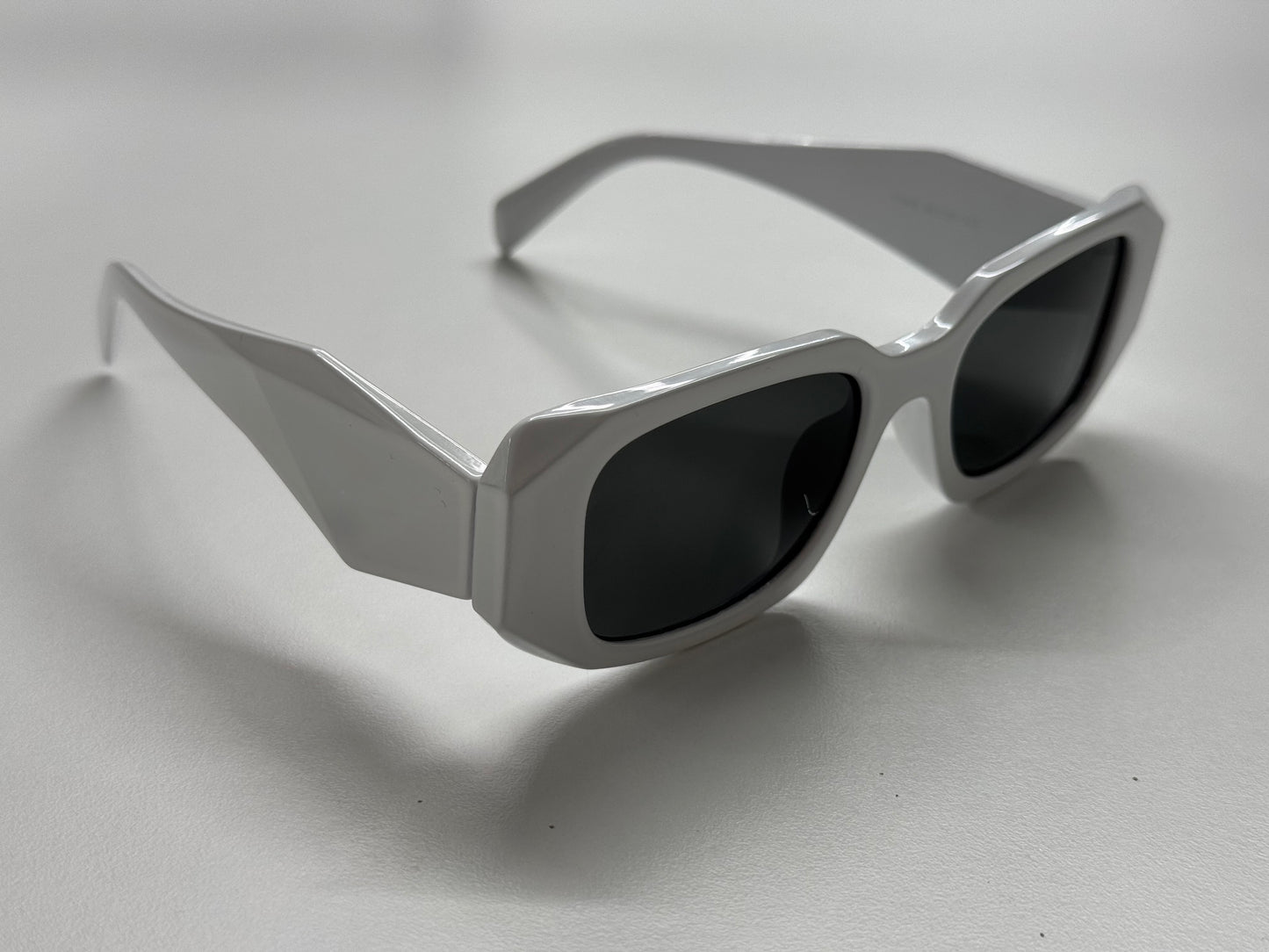 PENELOPE sunglasses inspired