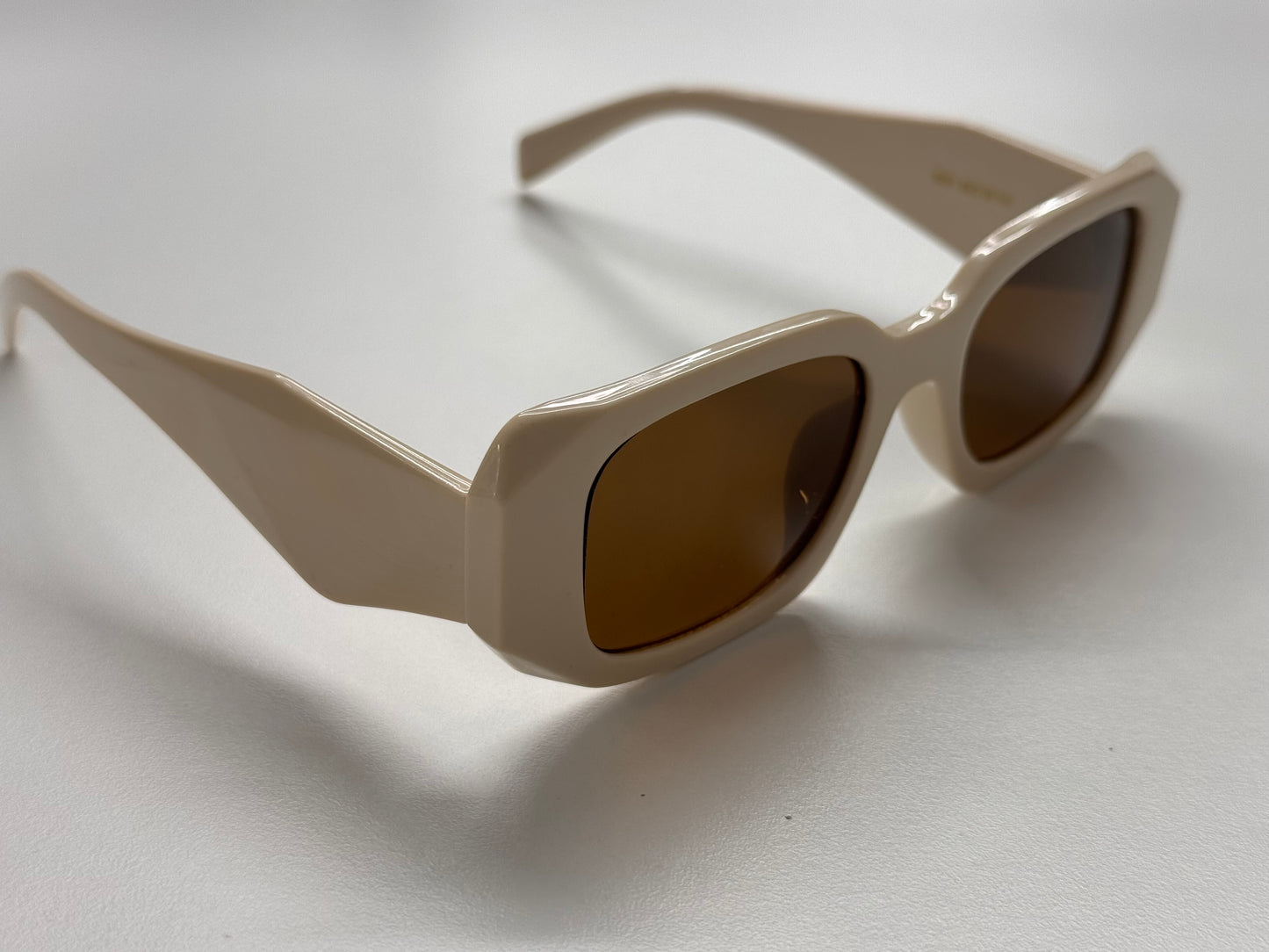 PENELOPE sunglasses inspired